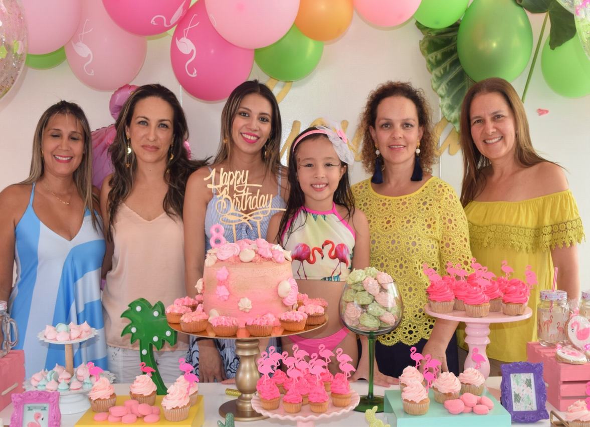 Paula Sánchez, Lina Paola Mota, Jennifer Quintero, la cumpleañera Luciana Cabrera, Ángela María Salas, Marta Cecilia Gutiérrez.